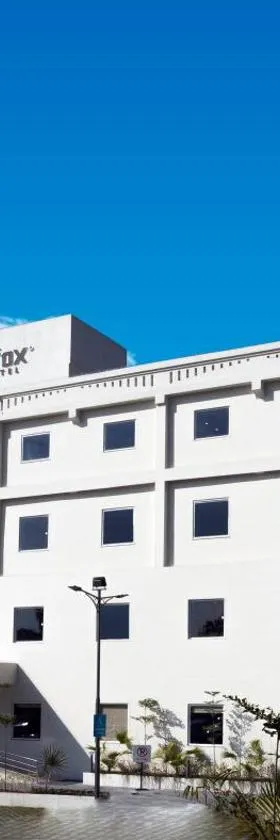 Red Fox by Lemon Tree Hotels, Dehradun，位于德拉敦的酒店