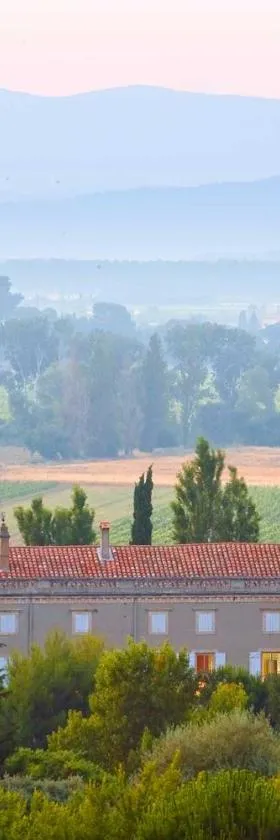 Château de la Motte - Entre Narbonne et le Canal du Midi，位于Marcorignan的酒店