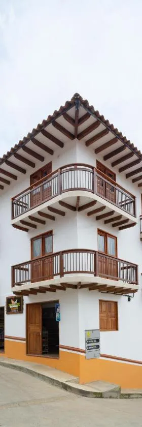 Hotel Madre Laura Jericó，位于杰里科的酒店