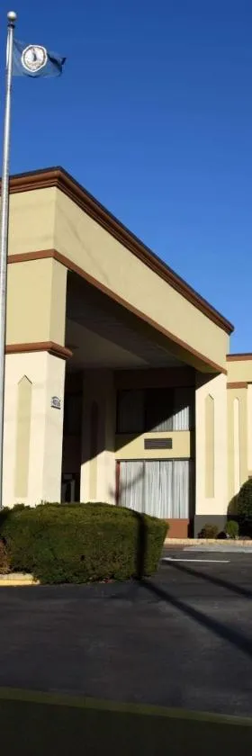 华美达三角/提科酒店，位于特赖安格尔的酒店