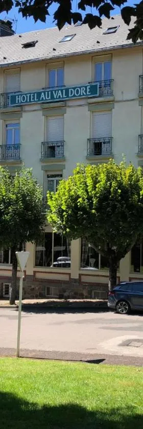 瓦尔多乐酒店，位于拉布尔布勒的酒店