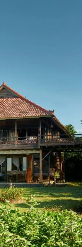 嘉斯利海湾度假假日公园，位于Jasri的酒店