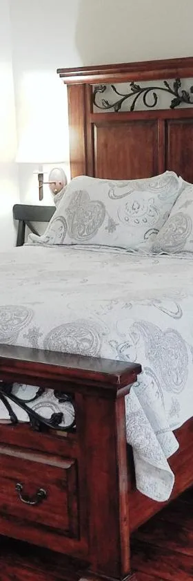 Los Gatos Garden Inn Hotel，位于洛思加图斯的酒店