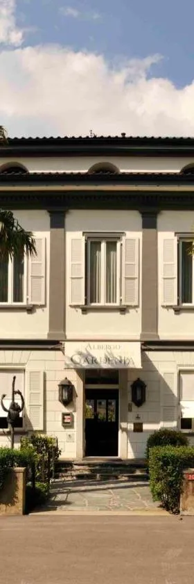 Villa Garni Gardenia，位于卡斯拉诺的酒店