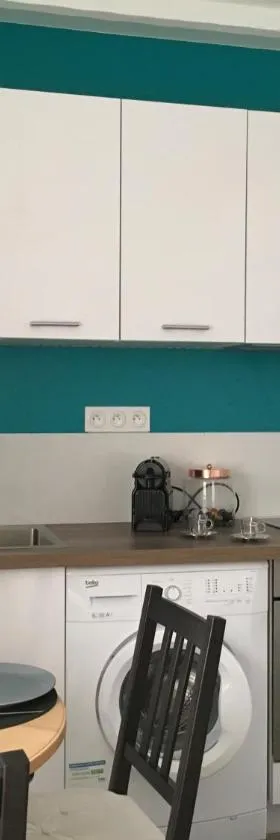 SWEET APARTMENT CARRIERES - 1 chambre - 4 Pers - Wifi，位于塞纳河畔卡里耶尔的酒店