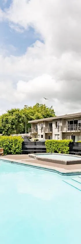 Heartland Ambassador Hotel Hamilton，位于汉密尔顿的酒店