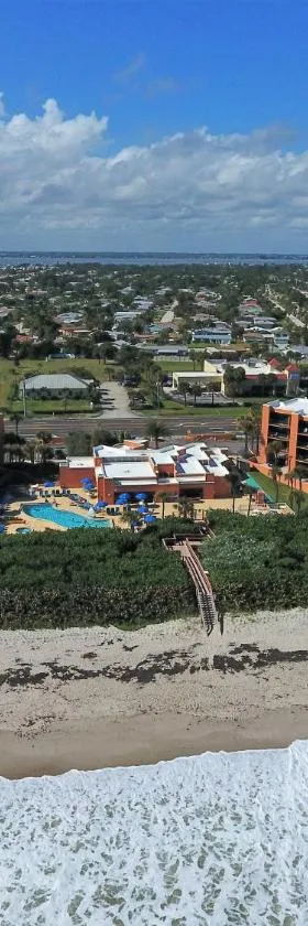 Oceanique Resort，位于Indian Harbour Beach的酒店