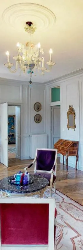 Castel Saint-Léonard，位于法莱斯的酒店