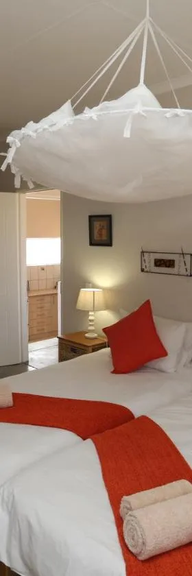 Orange House Self Catering，位于奥斯的酒店