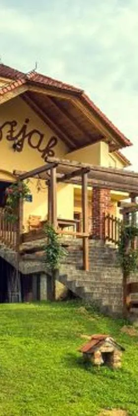 Guest House Kozjak，位于Sveti Križ Začretje的酒店