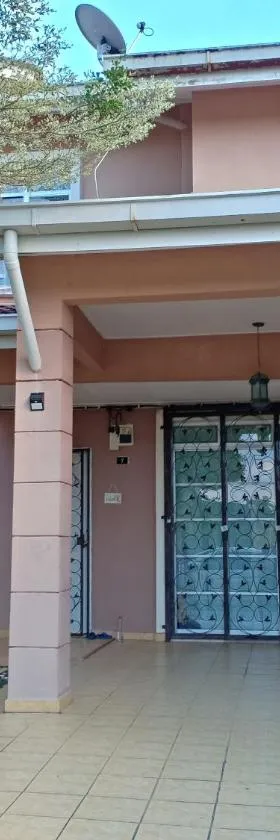 Muslim Dinaim Homestay，位于丹戎马林的酒店