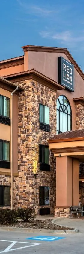 Red Lion Inn & Suites Mineral Wells，位于矿泉井城的酒店