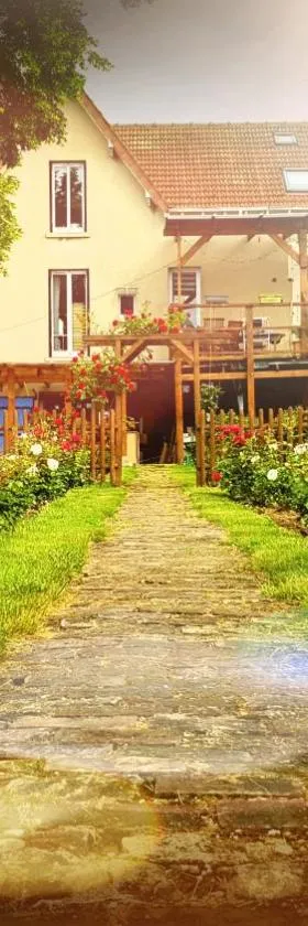 T4 climatisé à 20 mn de Disney et 50 de Paris dans jolie maison briarde，位于Mortcerf的酒店