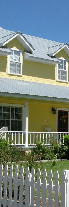 Yellow House B&B，位于Salado的酒店