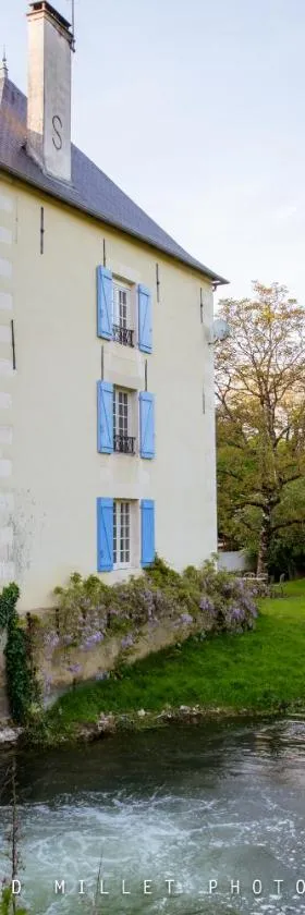Maison d'hôtes le Moulin de Bois Coûtant，位于维沃讷的酒店
