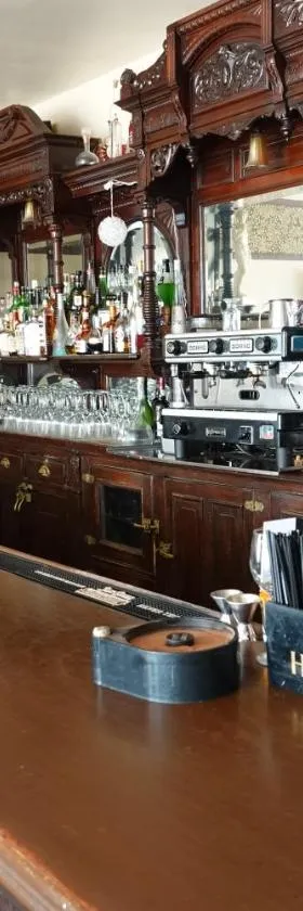 Union Hotel，位于贝尼西亚的酒店
