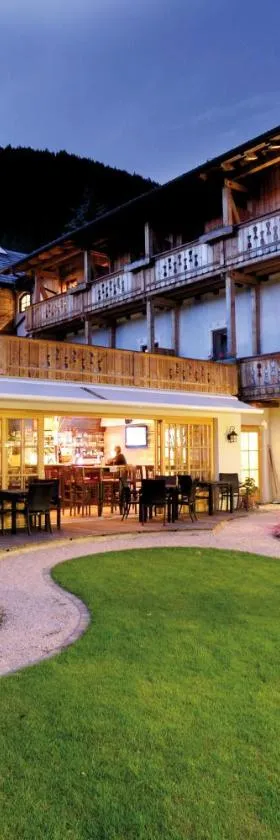 Hotel zum Weissensee，位于魏森湖的酒店