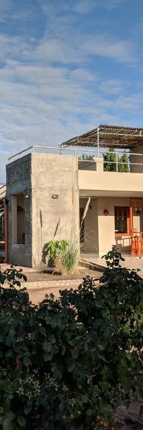 波萨达卡维尔斯葡萄酒农场酒店，位于迈普的酒店