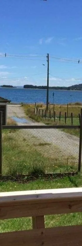 Cabaña frente al mar en Carretera Austral，位于蒙特港的酒店