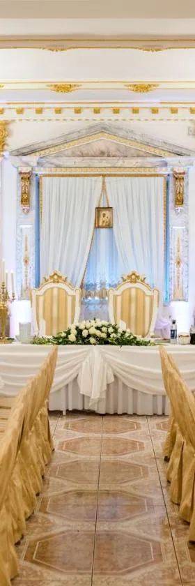 Hotel Książę Poniatowski，位于Lesznowola的酒店