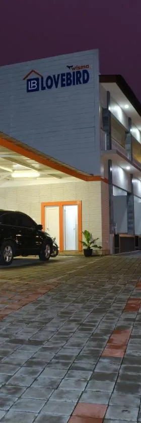 Wisma Lovebird，位于Kalianget的酒店