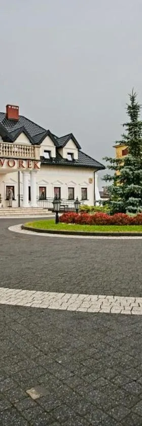 Zajazd Dworek，位于Mircze的酒店