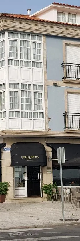 里韦拉德菲芬安尼斯旅馆，位于坎巴多斯的酒店