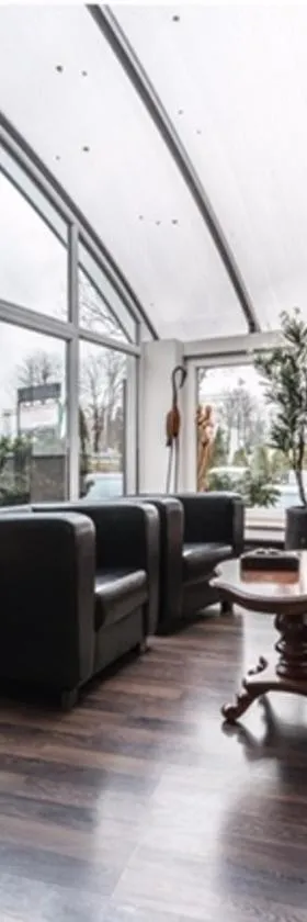 Wzgórze Toskanii Conferences & Restaurant，位于普泽兹弥耶洛瓦的酒店