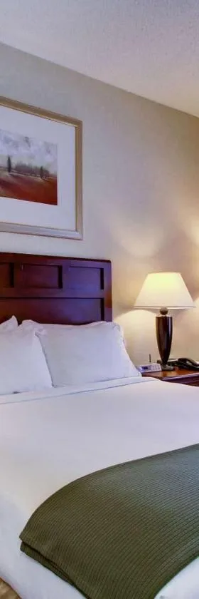 Baymont by Wyndham Kirksville University Area，位于柯克斯维尔的酒店