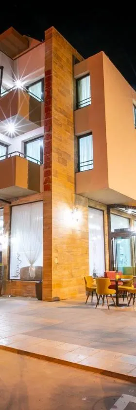 Hotel Andon Angelov，位于桑丹斯基的酒店