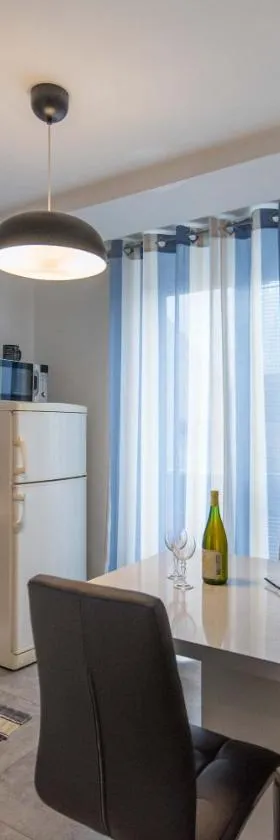 Apartman Lux，位于达鲁瓦尔的酒店