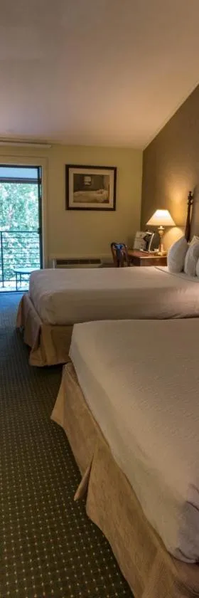 Interlaken Inn，位于Lakeville的酒店
