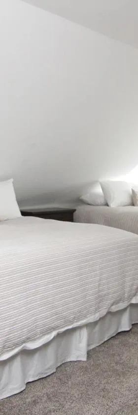 Two Bedroom with Lake View，位于沃尔夫伯勒的酒店