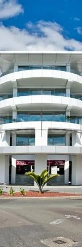 Quayside Luxury Apartments，位于卡塔尼的酒店