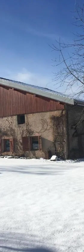 La grange，位于La Houssière的酒店