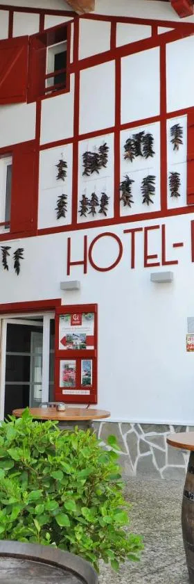 齐拉尔酒店，位于埃斯珀莱特的酒店