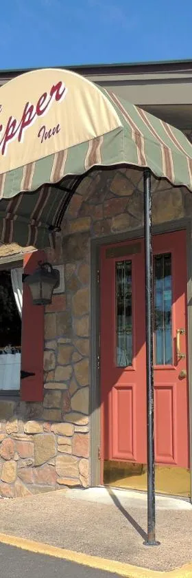 The Clipper Inn，位于克莱顿的酒店