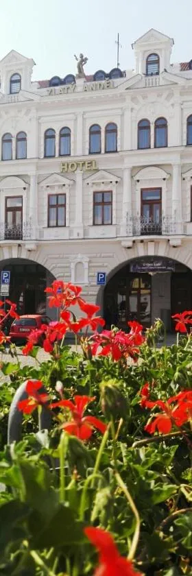 Hotel Zlatý Anděl，位于扎泰茨的酒店