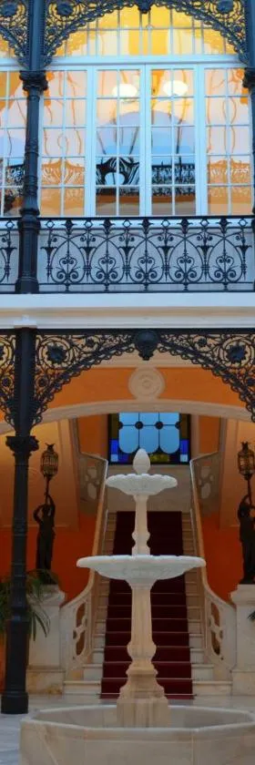 Hotel Mirador de Llerena，位于列雷纳的酒店