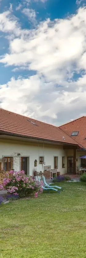 Zelený statek，位于Bzová的酒店