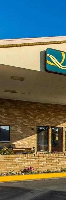 Quality Inn Burlington near Hwy 34，位于伯灵顿的酒店