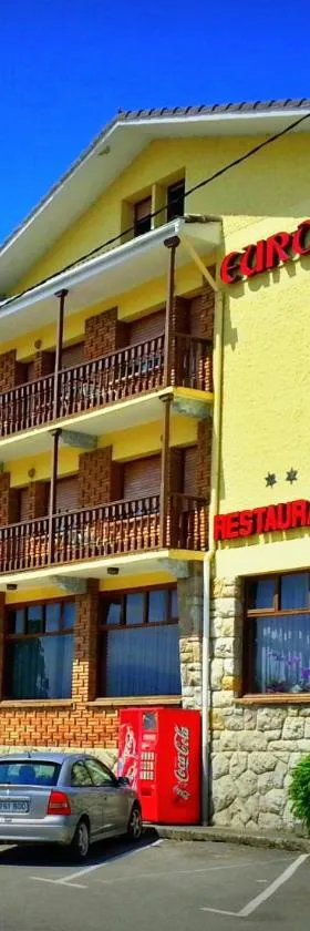 欧罗巴宾馆，位于San Roque del Acebal的酒店