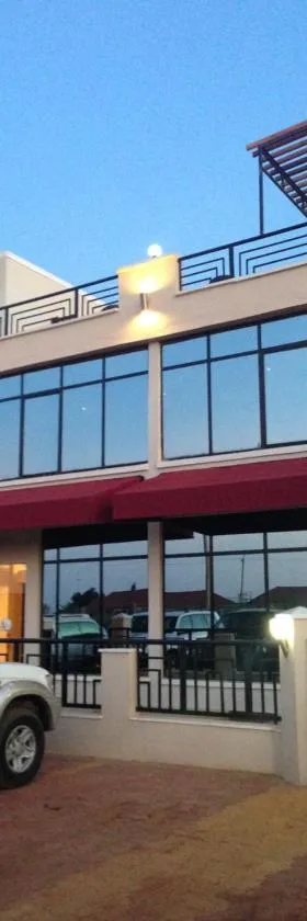 Airport Plaza Hotel，位于朱巴的酒店