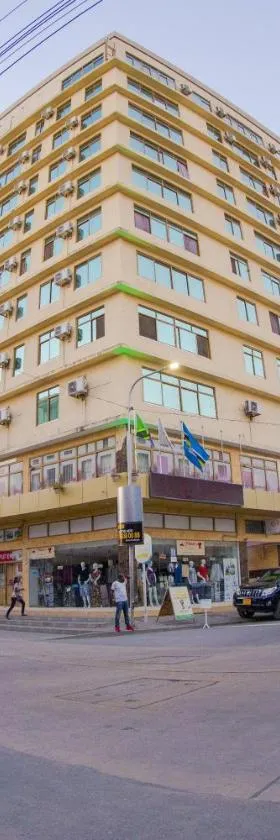 Tiffany Diamond Hotels Ltd - Indira Gandhi street，位于达累斯萨拉姆的酒店