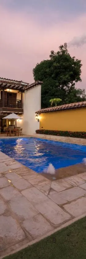 Nueva Granada Hotel Colonial -Centro Histórico-，位于圣菲德安蒂奥基亚的酒店
