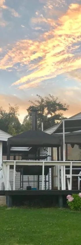 Cabañas La Puntilla Lago Rapel，位于拉佩尔湖的酒店