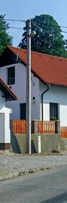 apartmán v pensionu U Holzäpfelů，位于切尔韦尼科斯泰莱茨的酒店
