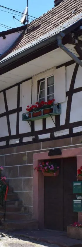 Chambres d'hôtes "La Petite Vallée"，位于Rott的酒店