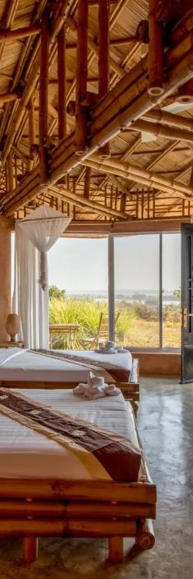 Hanchey Bamboo Resort，位于磅湛的酒店
