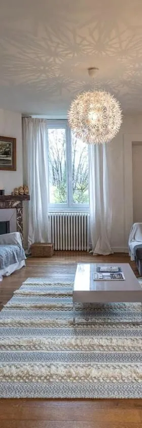 Bright airy spacious apartment，位于帕西的酒店